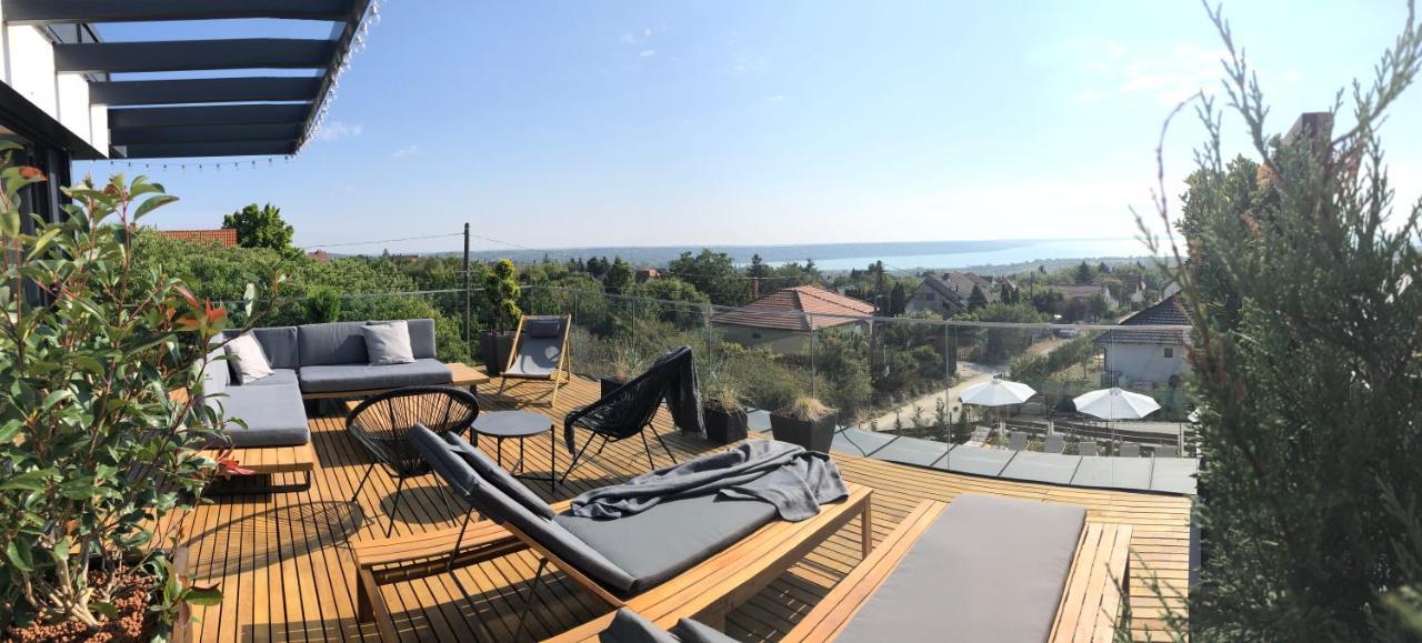 Skyline Resort Balatonalmádi Esterno foto