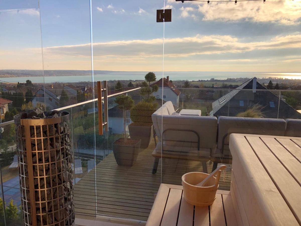 Skyline Resort Balatonalmádi Esterno foto